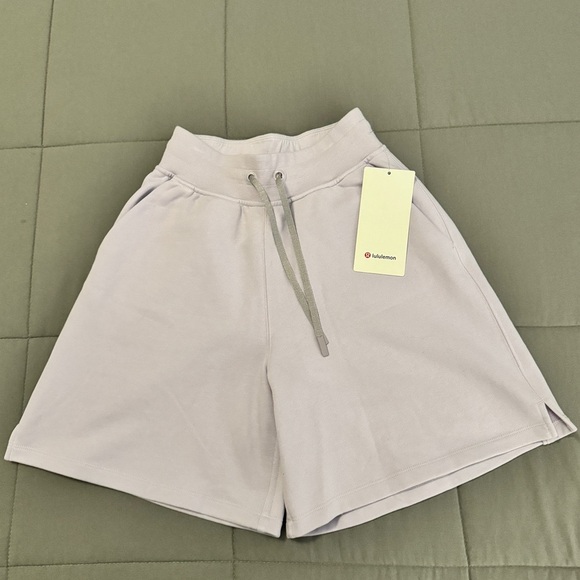 NWT Lululemon All Yours HR Short 7" in Lavender Dew - Picture 4 of 5